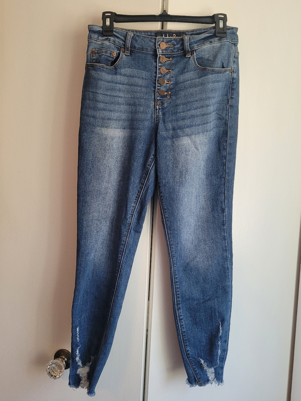 Size 11 Indigo Rein Curvy Jeans With Distressed Ankles High Waist 29. Length 27